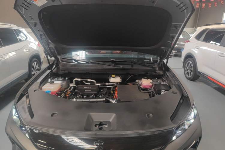 Used BYD Song Pro New Energy 2025 2nd Generation Intelligent Driving Version DM-i 75KM Overachiever Trim Engine Bay