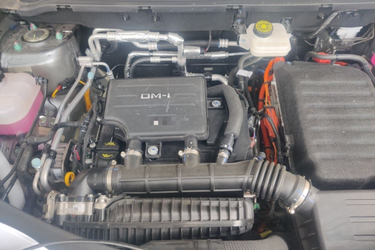 Used BYD Song Pro New Energy 2025 2nd Generation Intelligent Driving Version DM-i 75KM Overachiever Trim Engine Bay