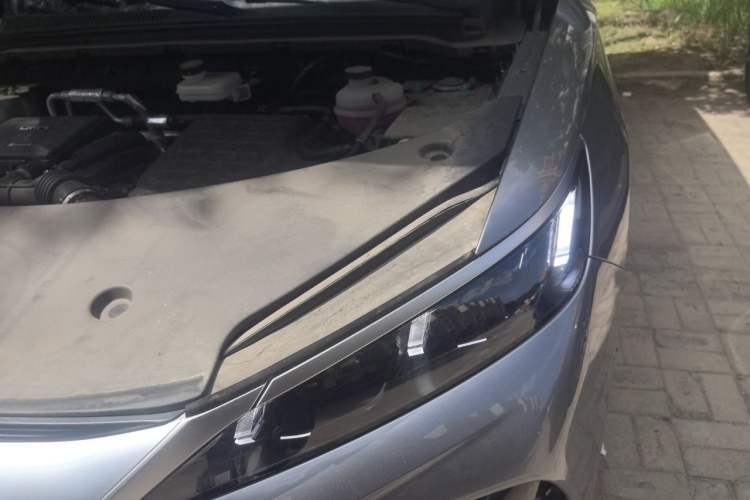 Used BYD Song Pro New Energy 2025 Second-Generation DM-i 75KM Leading Edition Engine Bay Left