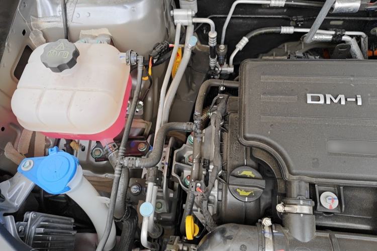 Used BYD Song Pro New Energy 2025 2nd Generation Intelligent Driving Version DM-i 75KM Leading Edition Engine Bay Right