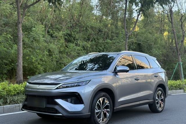 Ojetý BYD Song Pro New Energy 2025 Second-Generation DM-i 75KM Overachiever Trim
