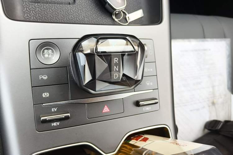 Used BYD Song Pro New Energy 2025 Second-Generation Intelligent Driving Version DM-i 115KM Excellence Edition Gear Lever
