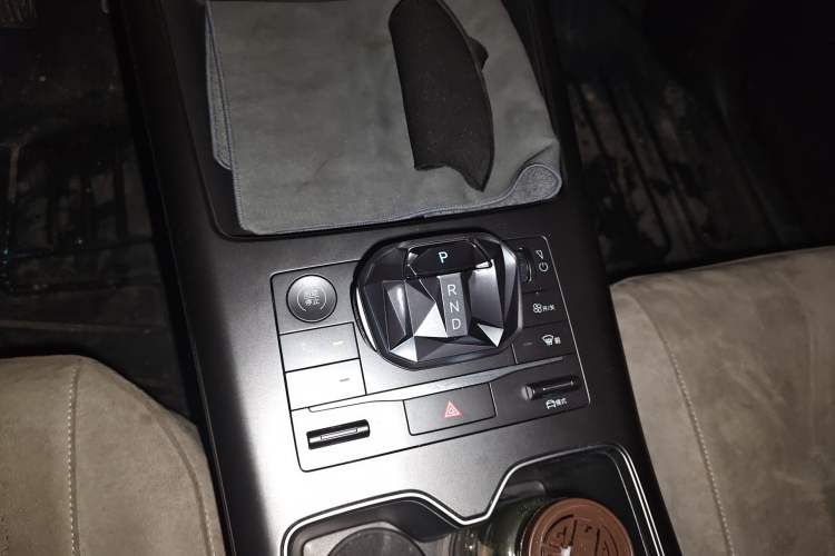 Used BYD Song Pro New Energy 2025 Second-Generation DM-i 115KM Excellence Version Gear Lever