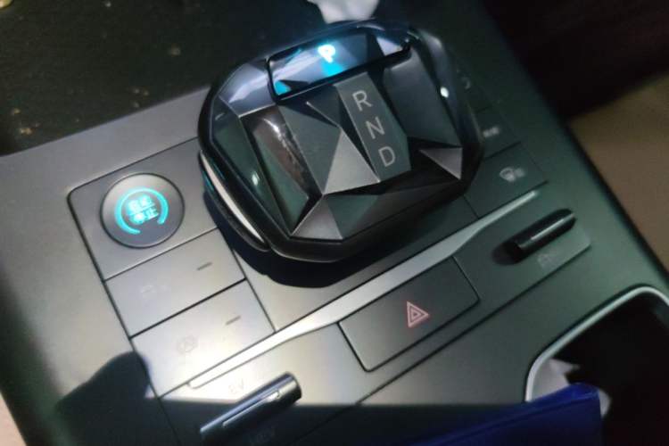 Used BYD Song Pro New Energy 2025 Second-Generation DM-i 115KM Overachiever Trim Gear Lever