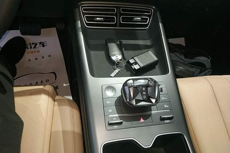 Used BYD Song Pro New Energy 2025 Second-Generation DM-i 75KM Leading Edition Gear Lever