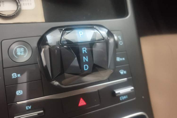 Used BYD Song Pro New Energy 2025 Second-Generation DM-i 75KM Overachiever Trim Gear Lever
