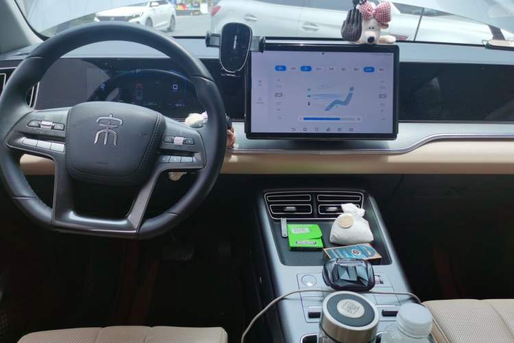 Used BYD Song Pro New Energy 2025 2nd Generation Intelligent Driving Version DM-i 75KM Leading Edition Interior 2