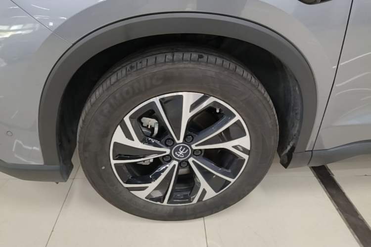 Used BYD Song Pro New Energy 2025 2nd Generation Intelligent Driving Version DM-i 75KM Leading Edition Left Front Wheel Hub