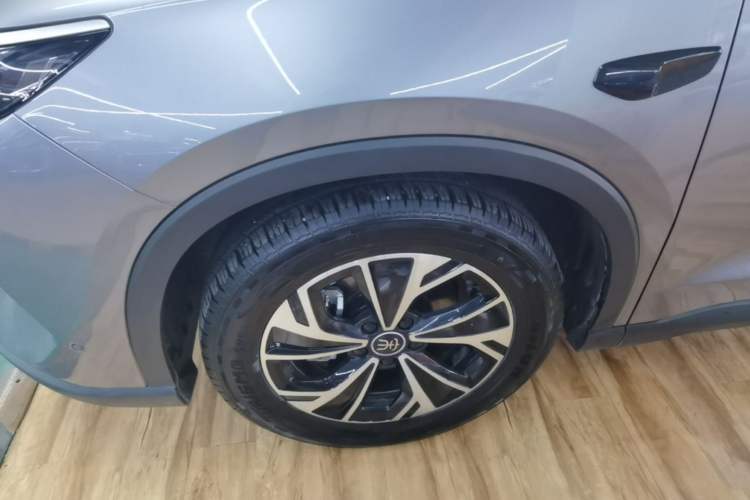 Used BYD Song Pro New Energy 2025 2nd Generation Intelligent Driving Version DM-i 75KM Overachiever Trim Left Front Wheel Hub