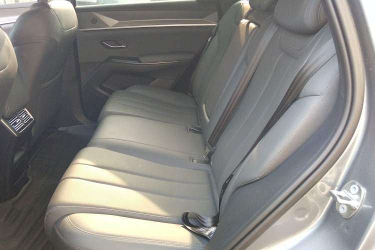 Used BYD Song Pro New Energy 2025 2nd Generation Intelligent Driving Version DM-i 75KM Leading Edition Left Rear Seat