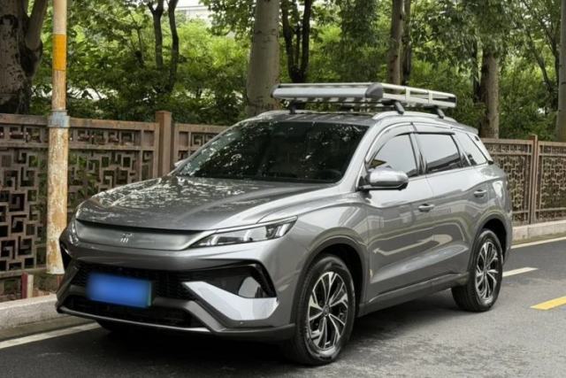 Ojetý BYD Song Pro New Energy 2025 Second-Generation DM-i 75KM Overachiever Trim