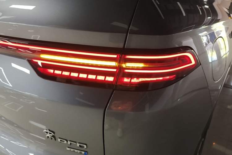 Used BYD Song Pro New Energy 2025 2nd Generation Intelligent Driving Version DM-i 75KM Leading Edition Right Rear Taillight