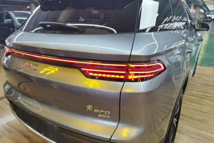 Used BYD Song Pro New Energy 2025 2nd Generation Intelligent Driving Version DM-i 75KM Overachiever Trim Right Rear Taillight