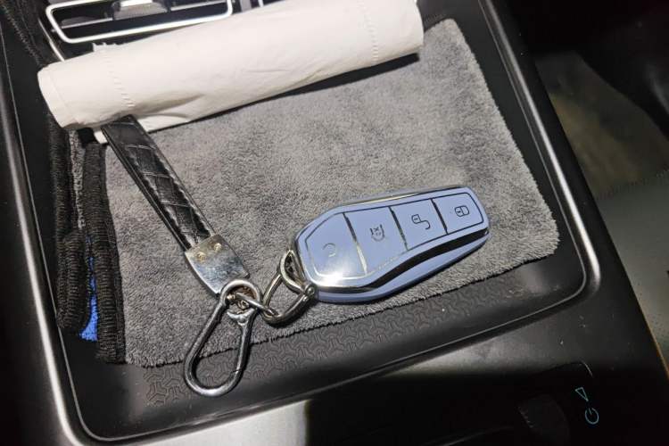 Used BYD Song Pro New Energy 2025 2nd Generation Intelligent Driving Version DM-i 75KM Leading Edition Vehicle Key