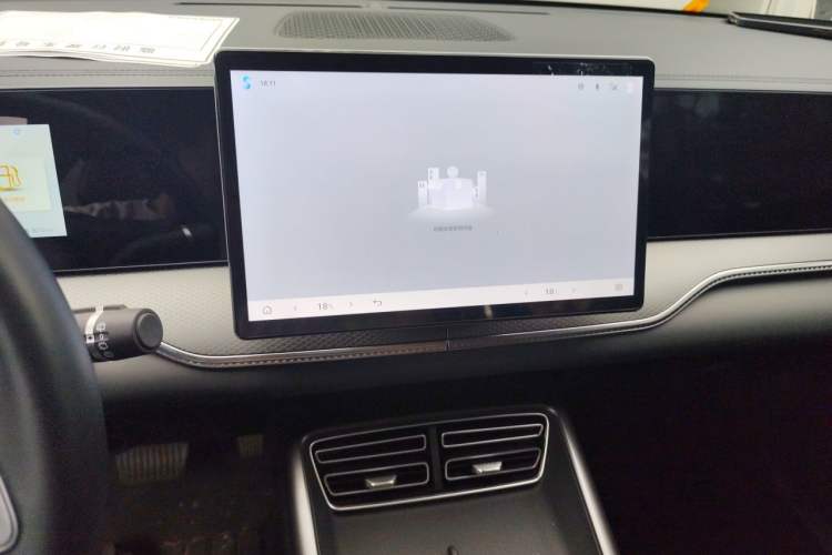 Used BYD Song Pro New Energy 2025 2nd Generation Intelligent Driving Version DM-i 75KM Leading Edition Audio And AC Panel