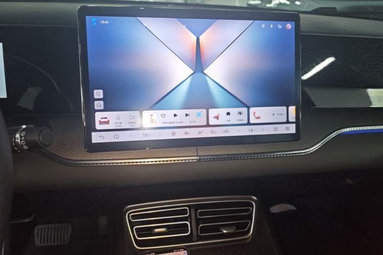 Used BYD Song Pro New Energy 2025 Second-Generation Intelligent Driving Version DM-i 115KM Superior Trim Audio And AC Panel