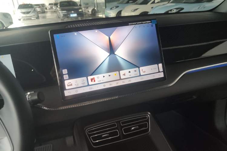 Used BYD Song Pro New Energy 2025 Second-Generation Intelligent Driving Version DM-i 115KM Superior Trim Audio And AC Panel