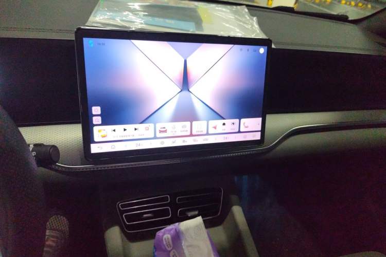 Used BYD Song Pro New Energy 2025 2nd Generation Intelligent Driving Version DM-i 75KM Leading Edition Audio And AC Panel