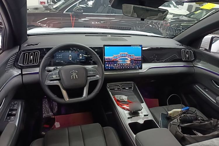 Used BYD Song Pro New Energy 2025 2nd Generation Intelligent Driving Version DM-i 75KM Overachiever Trim Center Console