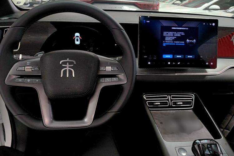Used BYD Song Pro New Energy 2025 2nd Generation Intelligent Driving Version DM-i 75KM Leading Edition Center Console