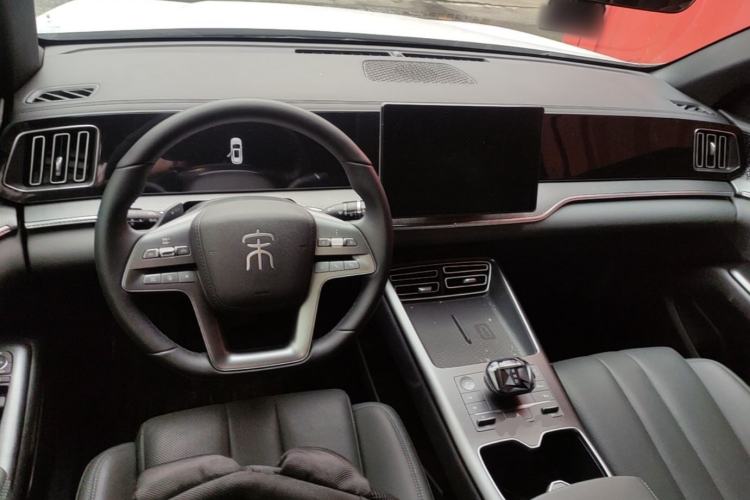 Used BYD Song Pro New Energy 2025 2nd Generation Intelligent Driving Version DM-i 75KM Leading Edition Center Console