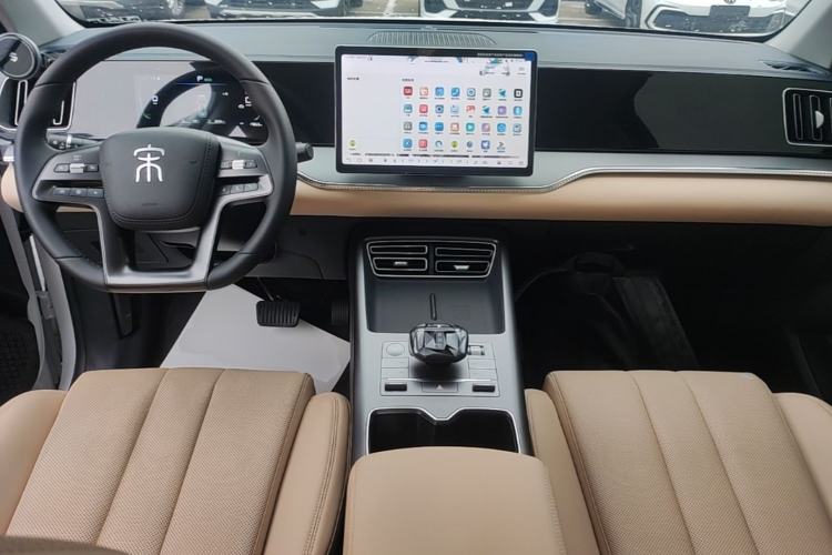 Used BYD Song Pro New Energy 2025 2nd Generation Intelligent Driving Version DM-i 75KM Leading Edition Center Console