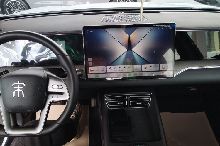 Used BYD Song Pro New Energy 2025 Second-Generation DM-i 115KM Excellence Version Center Console
