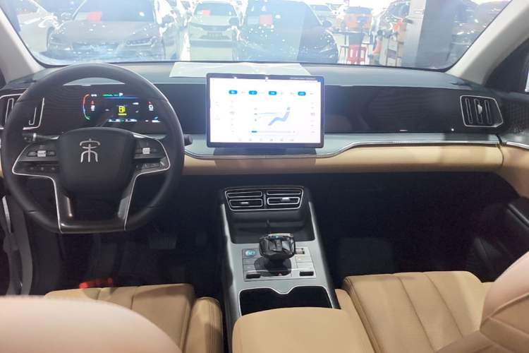 Used BYD Song Pro New Energy 2025 Second-Generation DM-i 75KM Overachiever Trim Center Console