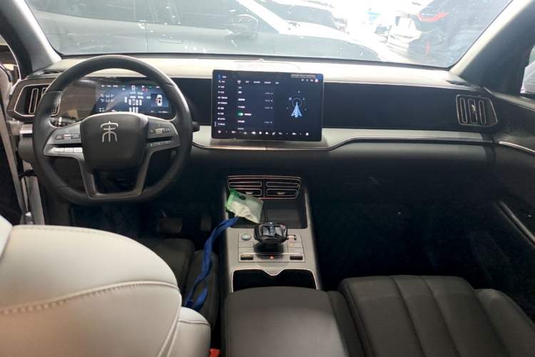 Used BYD Song Pro New Energy 2025 2nd Generation Intelligent Driving Version DM-i 75KM Leading Edition Center Console