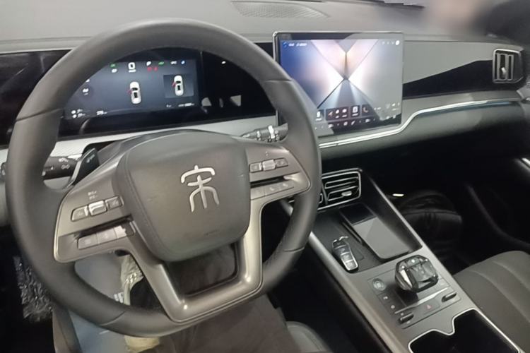 Used BYD Song Pro New Energy 2025 Second-Generation Intelligent Driving Version DM-i 115KM Superior Trim Center Console