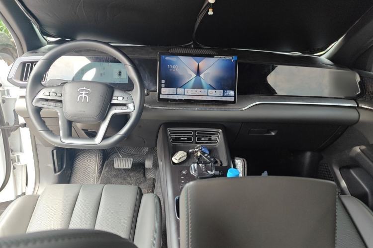 Used BYD Song Pro New Energy 2025 2nd Generation Intelligent Driving Version DM-i 75KM Leading Edition Center Console