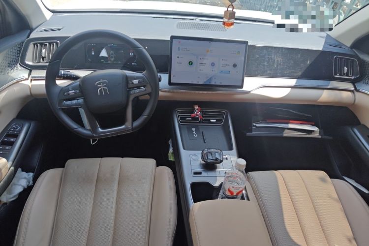 Used BYD Song Pro New Energy 2025 Second-Generation DM-i 75KM Leading Edition Center Console