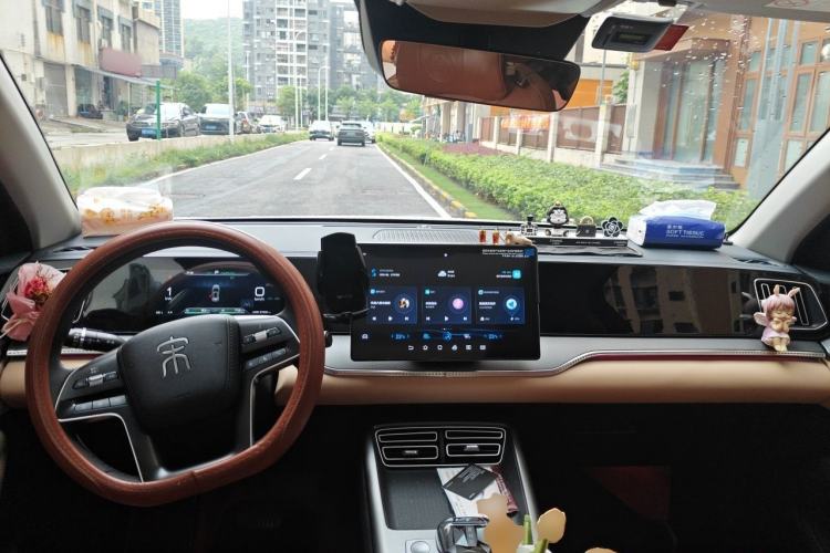 Used BYD Song Pro New Energy 2025 Second-Generation DM-i 115KM Overachiever Trim Center Console