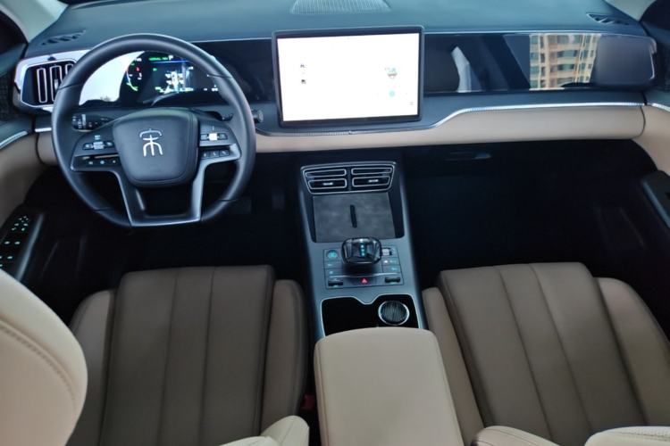 Used BYD Song Pro New Energy 2025 Second-Generation DM-i 75KM Leading Edition Center Console