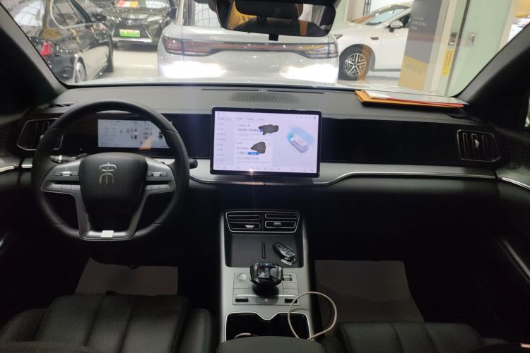 Used BYD Song Pro New Energy 2025 2nd Generation Intelligent Driving Version DM-i 75KM Leading Edition Center Console