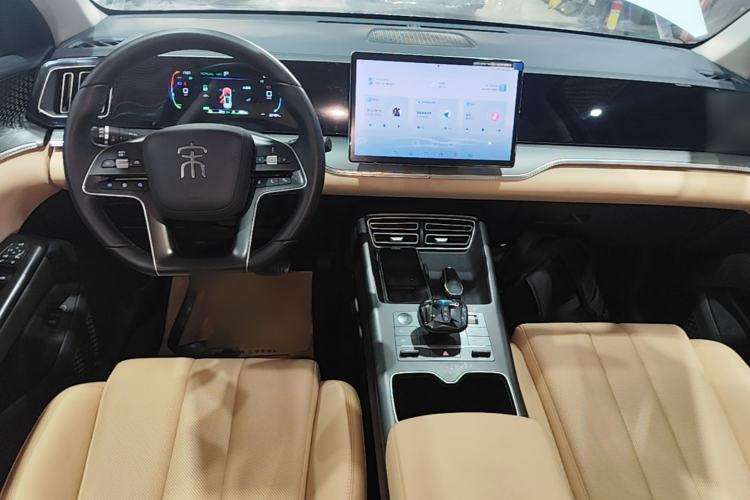 Used BYD Song Pro New Energy 2025 Second-Generation DM-i 75KM Overachiever Trim Center Console
