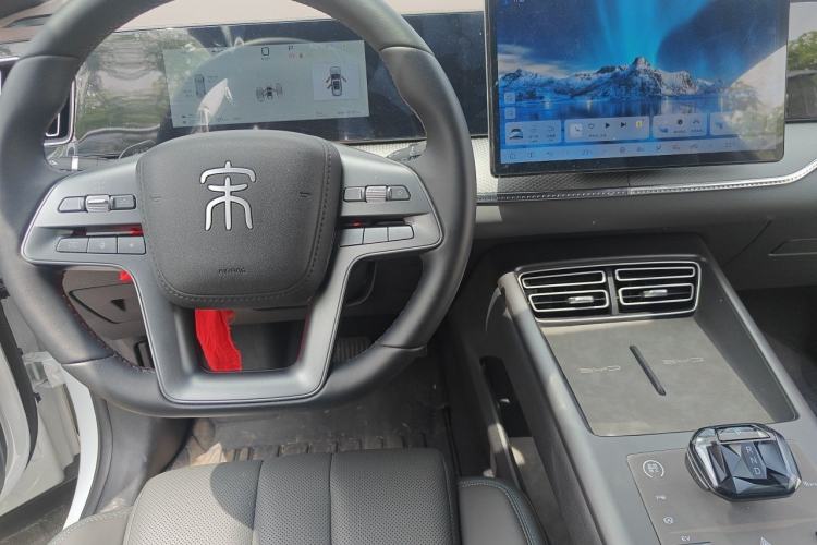 Used BYD Song Pro New Energy 2025 Second-Generation Intelligent Driving Version DM-i 115KM Superior Trim Center Console