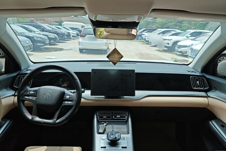 Used BYD Song Pro New Energy 2025 Second-Generation DM-i 75KM Leading Edition Center Console