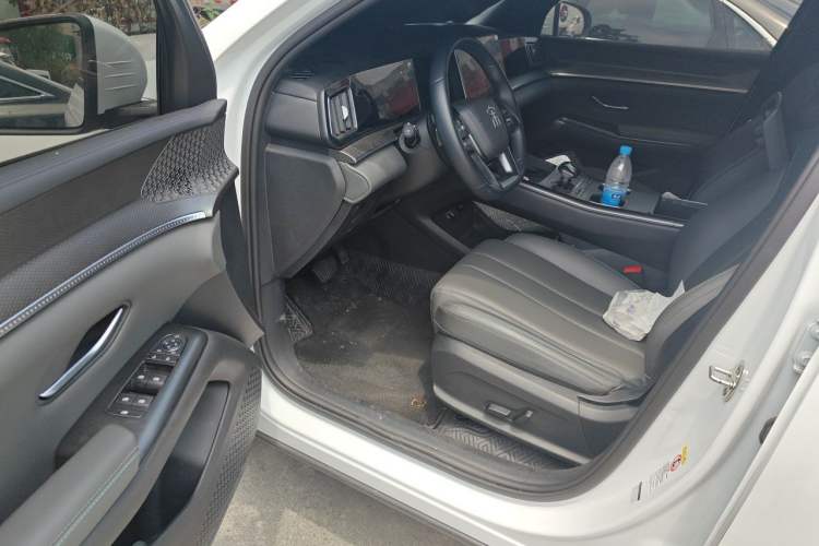 Used BYD Song Pro New Energy 2025 2nd Generation Intelligent Driving Version DM-i 75KM Leading Edition Driver Seat