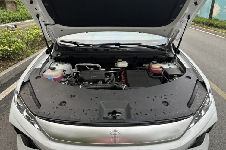 Used BYD Song Pro New Energy 2025 Second-Generation Intelligent Driving Version DM-i 115KM Superior Trim Engine Bay