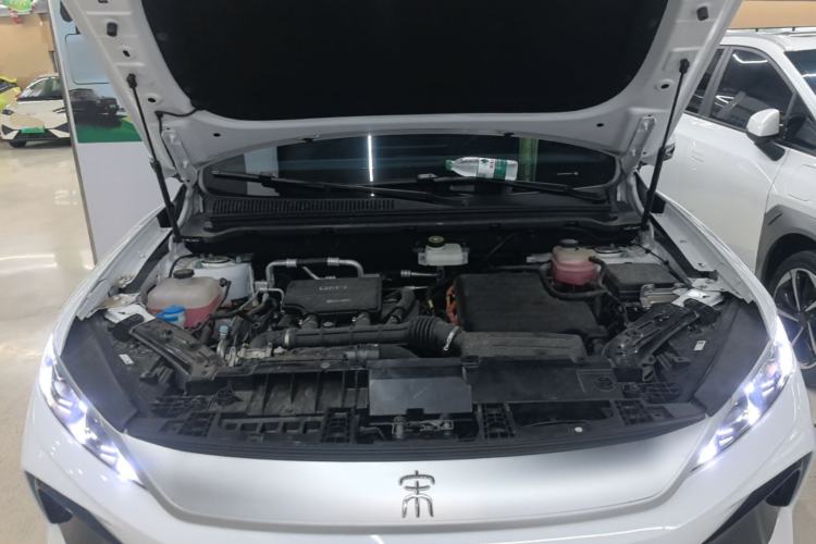 Used BYD Song Pro New Energy 2025 2nd Generation Intelligent Driving Version DM-i 75KM Overachiever Trim Engine Bay