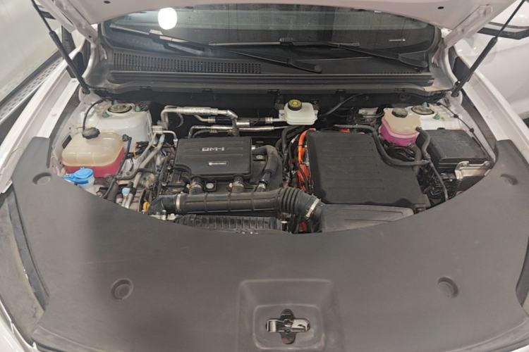 Used BYD Song Pro New Energy 2025 Second-Generation Intelligent Driving Version DM-i 115KM Superior Trim Engine Bay