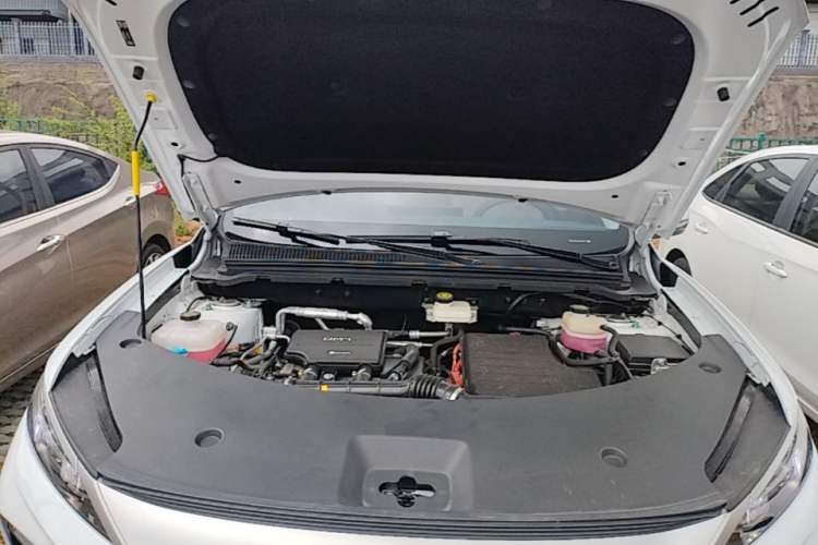 Used BYD Song Pro New Energy 2025 Second-Generation DM-i 75KM Leading Edition Engine Bay