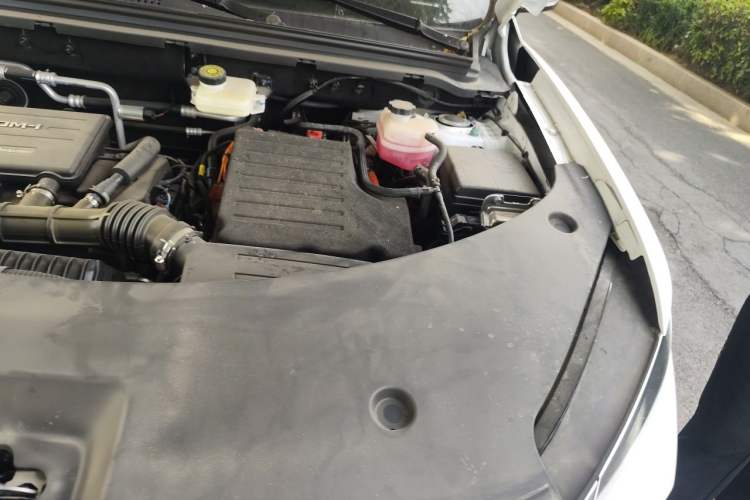 Used BYD Song Pro New Energy 2025 2nd Generation Intelligent Driving Version DM-i 75KM Leading Edition Engine Bay Left
