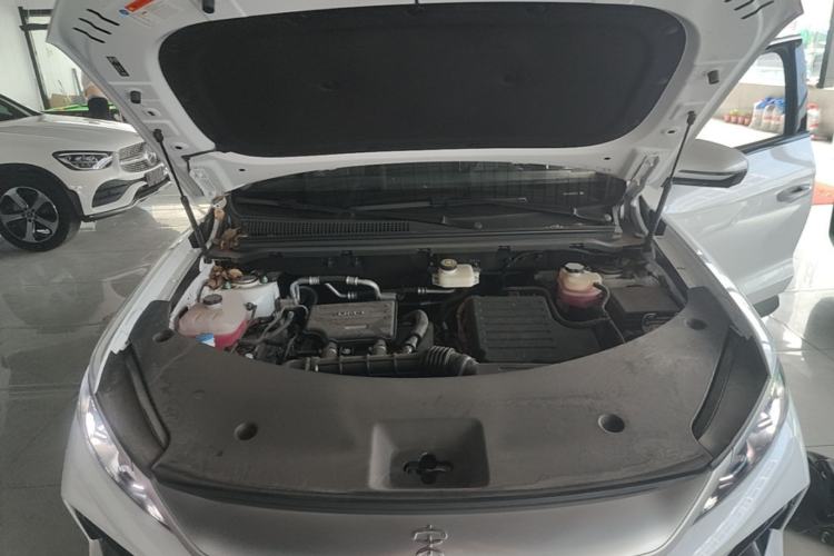 Used BYD Song Pro New Energy 2025 Second-Generation Intelligent Driving Version DM-i 115KM Superior Trim Engine Bay