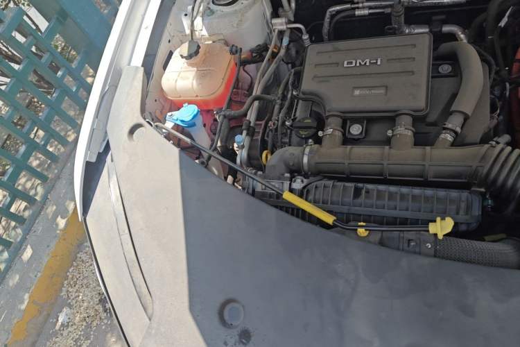 Used BYD Song Pro New Energy 2025 Second-Generation DM-i 75KM Leading Edition Engine Bay Right