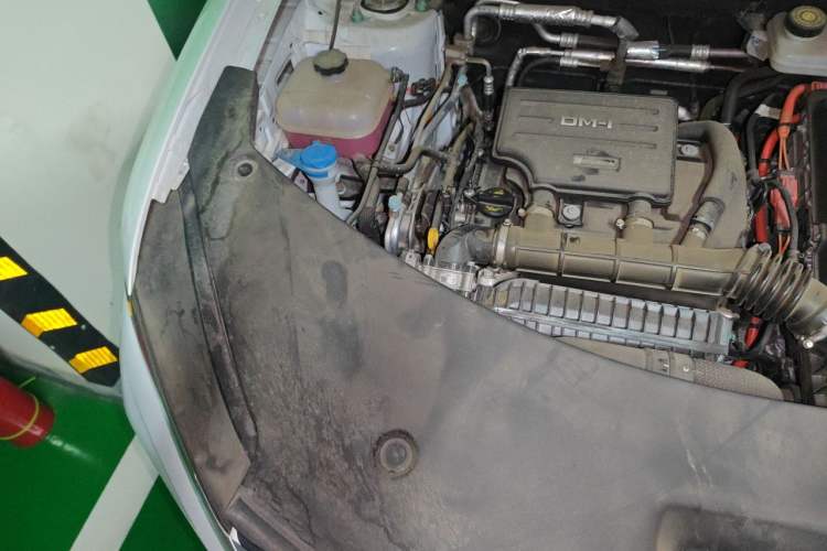 Used BYD Song Pro New Energy 2025 Second-Generation DM-i 115KM Overachiever Trim Engine Bay Right
