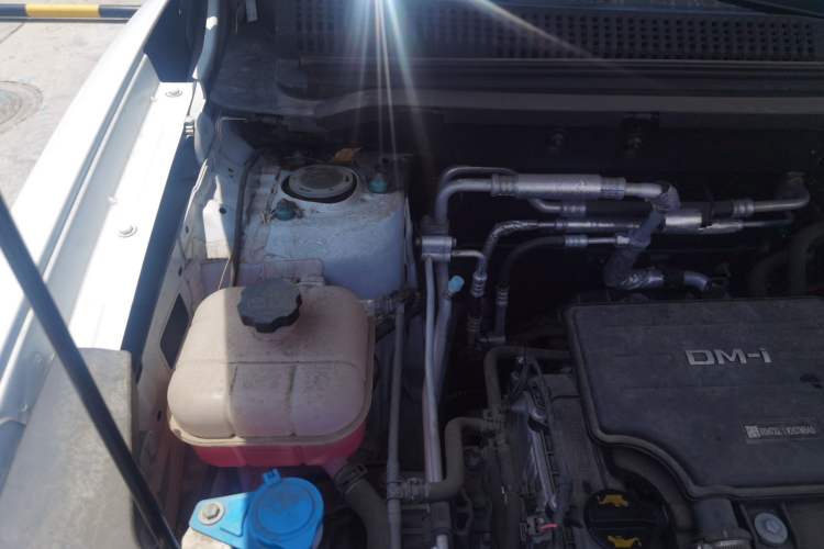 Used BYD Song Pro New Energy 2025 Second-Generation DM-i 75KM Leading Edition Engine Bay Right
