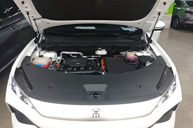 Used BYD Song Pro New Energy 2025 Second-Generation Intelligent Driving Version DM-i 115KM Excellence Edition Engine Bay