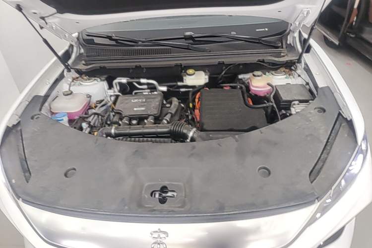 Used BYD Song Pro New Energy 2025 Second-Generation Intelligent Driving Version DM-i 115KM Superior Trim Engine Bay
